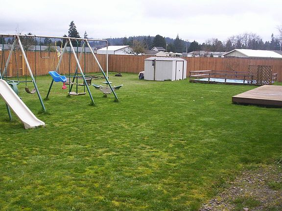 Pool/shed/horseshoes/fire pit