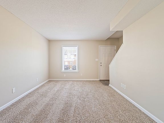 5th image of 1660 Baltimore Dr APT 5