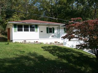 37 Pleasantview Dr, Athens, OH 45701