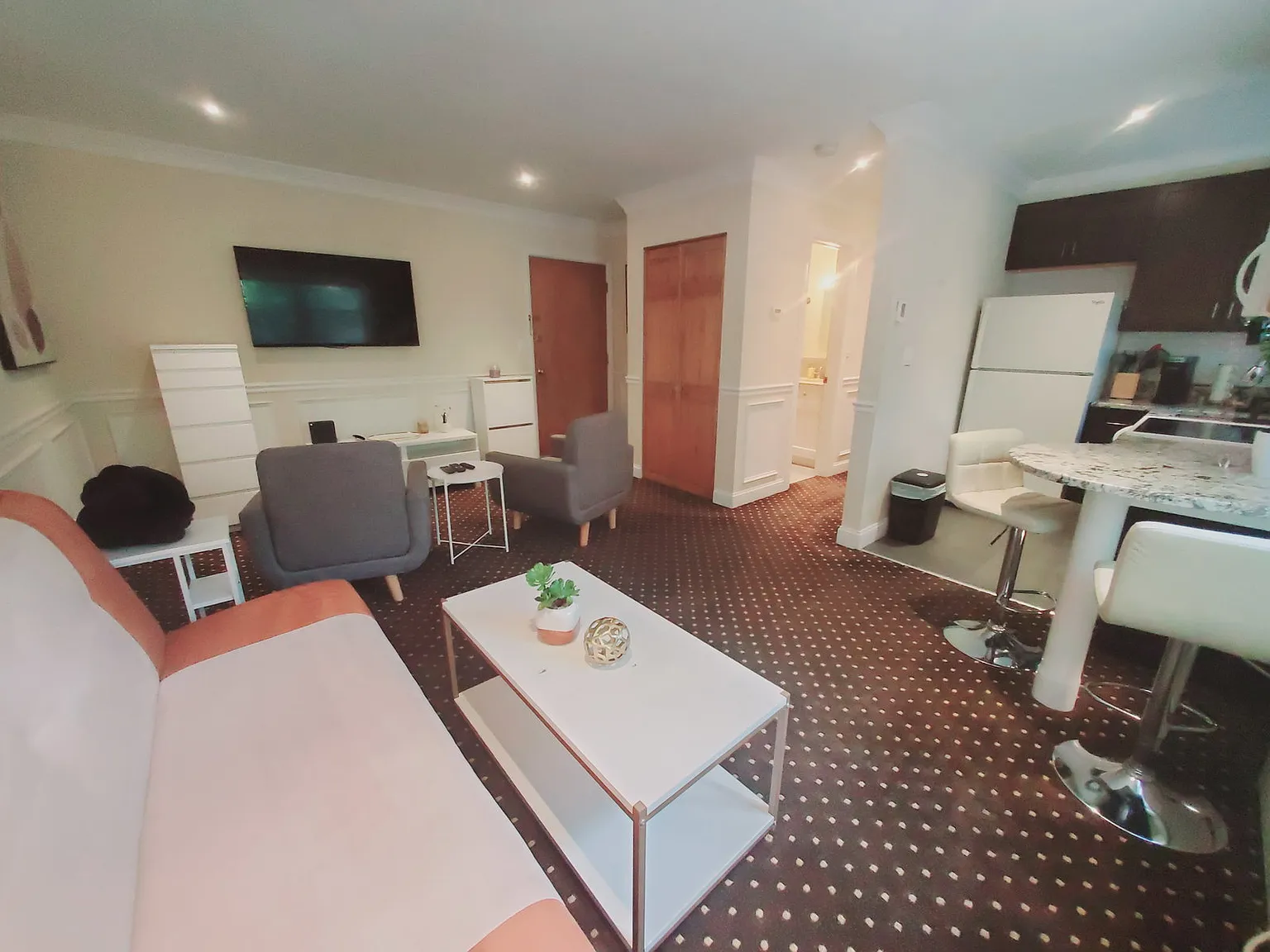 1 bed, 1.0 bath, 515 sqft, $2,200 — Photo 2