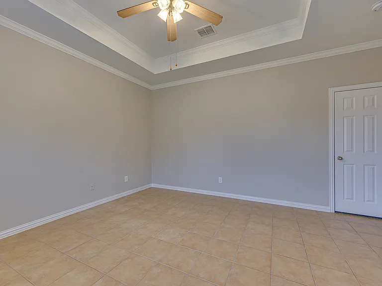 102 Paloma Cir — Photo 29