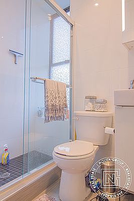 5th image of 185 Mott St #10