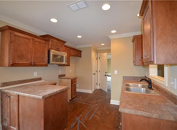 4th image of 903 Tanager Ct #98
