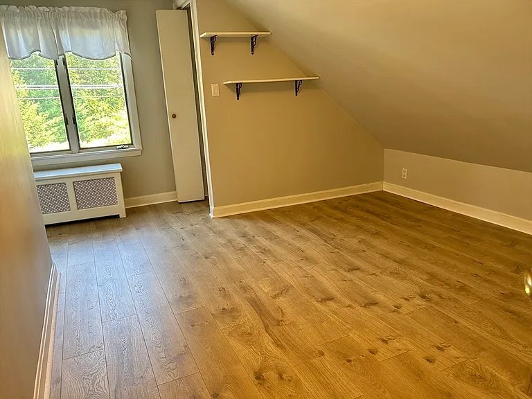 500 Lowell St — Photo 13