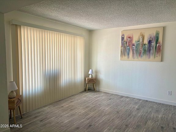 3rd image of 1521 W NOPAL Avenue