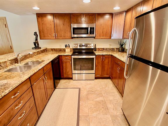 4th image of 168 Ten Mile Circle UNIT 399