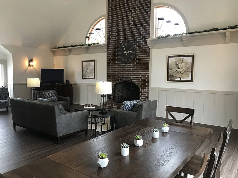 Hurwich Farms Apartments — Photo 30