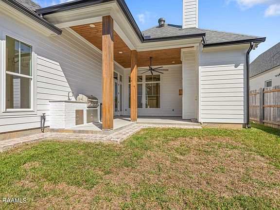 5th image of 305 Harvest Creek Ln