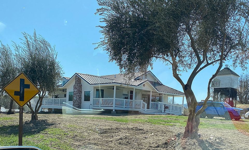 1st image of 4101 Vineyard Dr