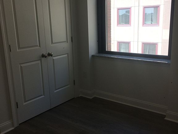 5th image of 170 Westminster St #602