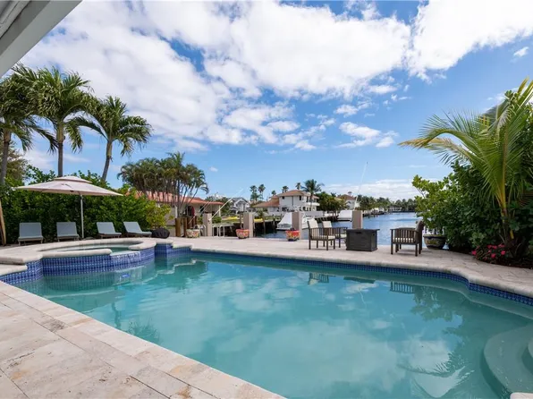 2711 Boone Dr, Delray Beach, FL 33483