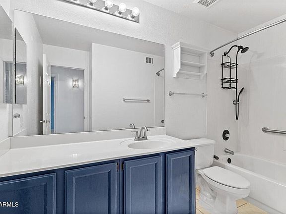 3rd image of 3862 N KASHMIR Street