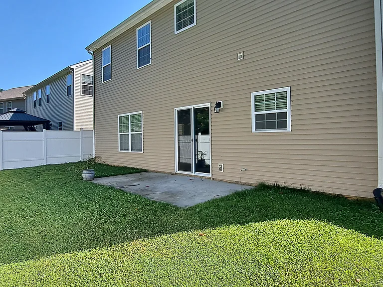 1527 Sergeant Ln — Photo 34