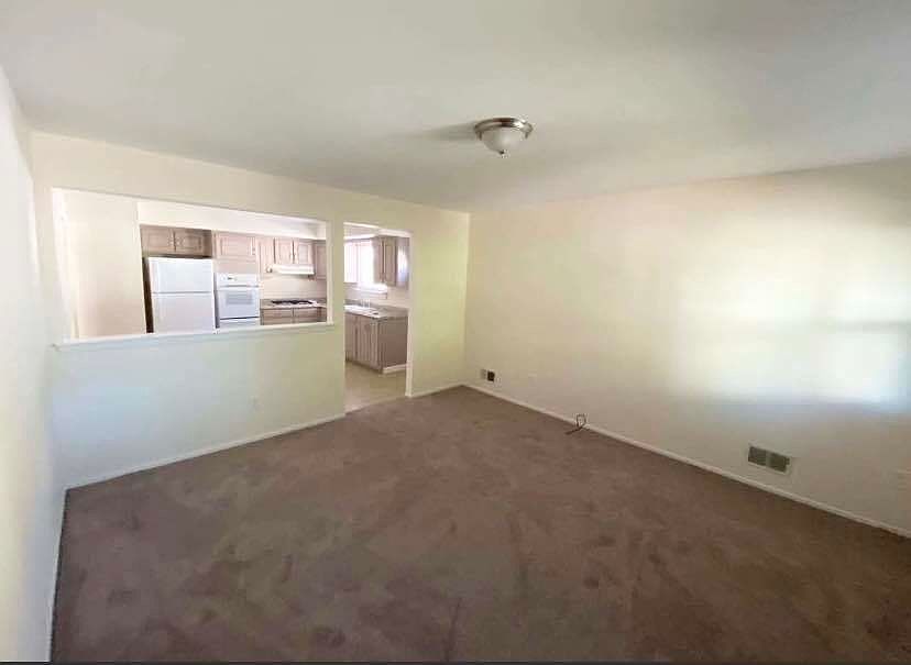 1st image of 479 Eltingville Blvd
