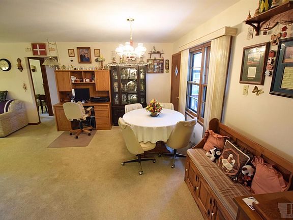 5th image of 1504 Linda Ln