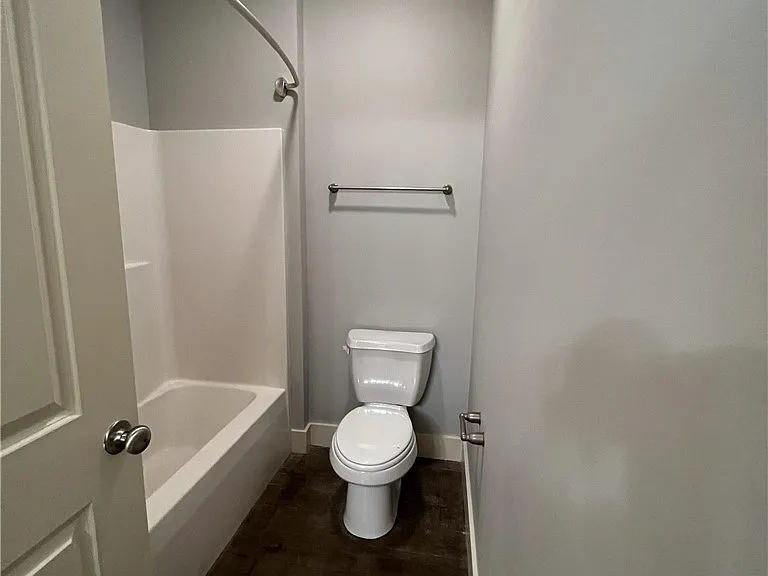 252 Lee Ln — Photo 6