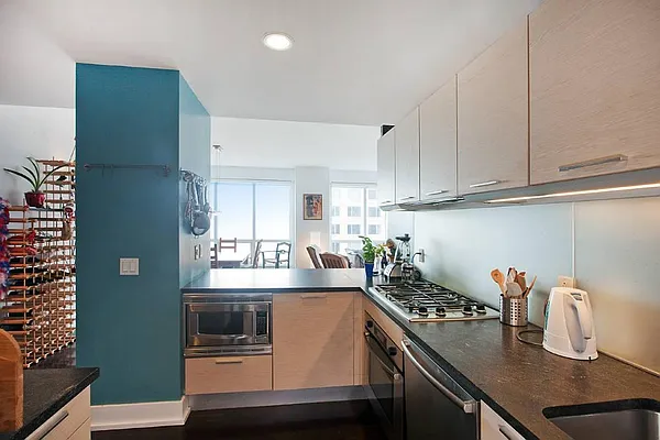 Sold by Town Residential | media 20