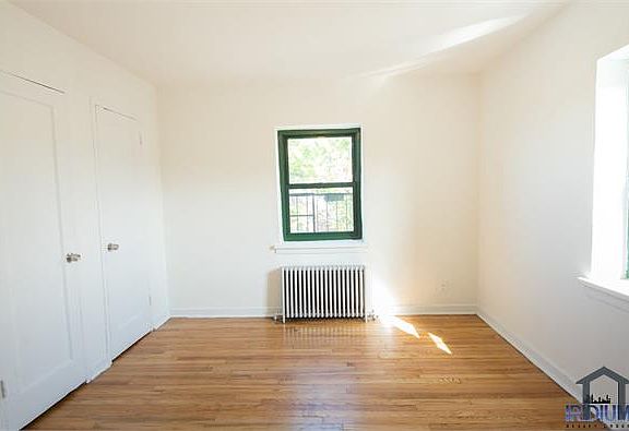 3rd image of 729 S 13th St #1