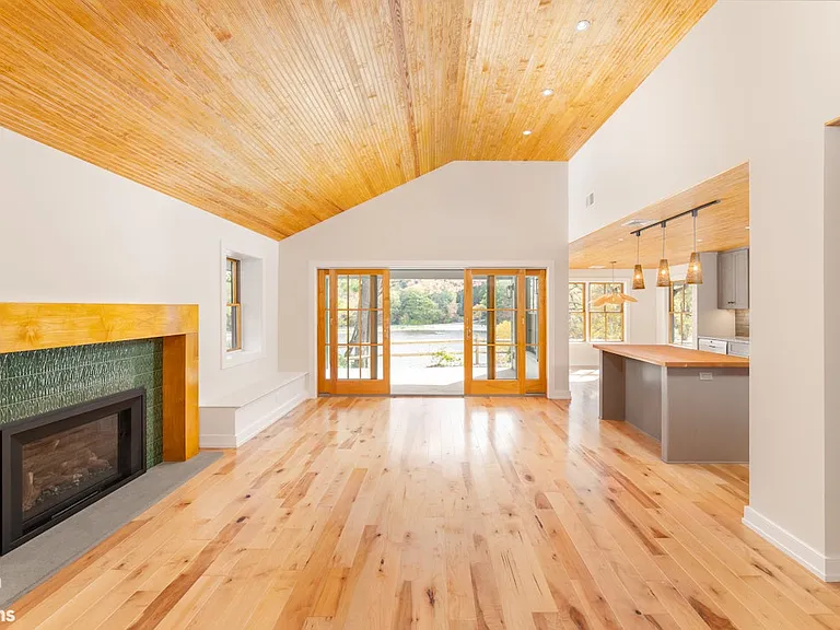 232 W Shore Dr — Photo 16