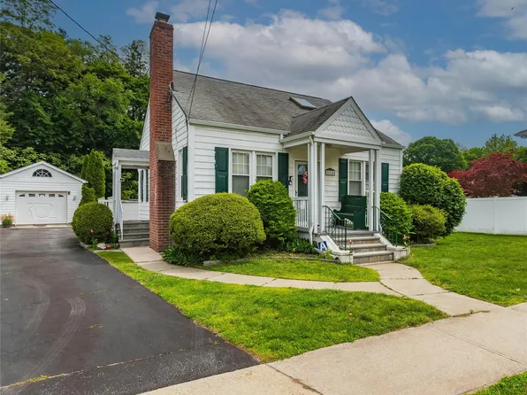 964 Pemart Avenue, Peekskill, NY 10566