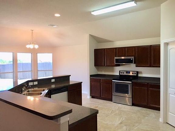 3rd image of 707 Bayshore Dr