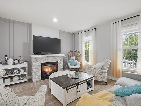 3rd image of 7603 Summerside Grande Blvd SW