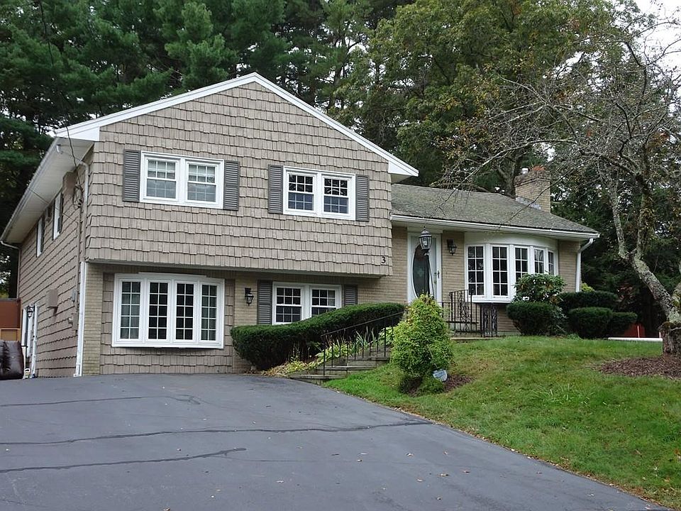 1st image of 3 Lincolnwood Dr