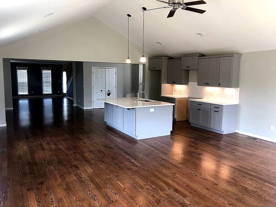 2nd image of 71 Oak Valley Dr