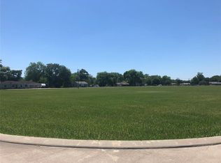 107 Legends Way, El Campo, TX 77437