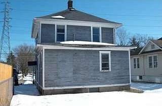2nd image of 634 Navarre St