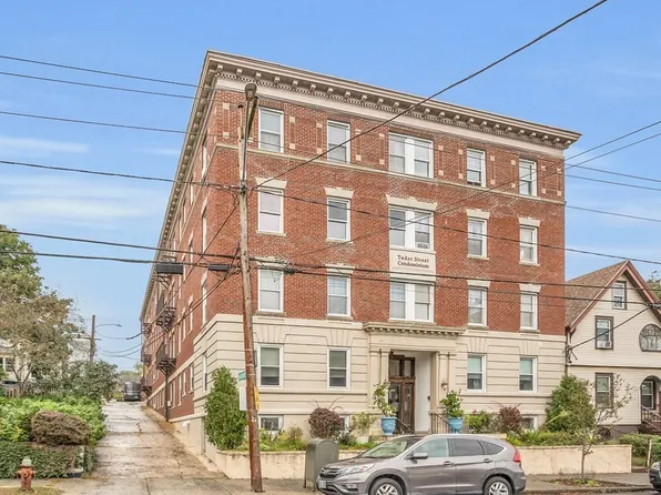 35 Tudor St APT 10, Lynn, MA 01902