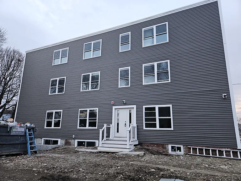 32 Irving St — Photo 14