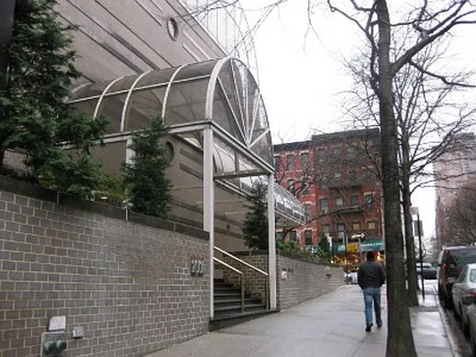 Rented by Classic Marketing- 530 Park1 | media 34