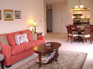 1211 S Eads St APT 1001, Arlington, VA 22202