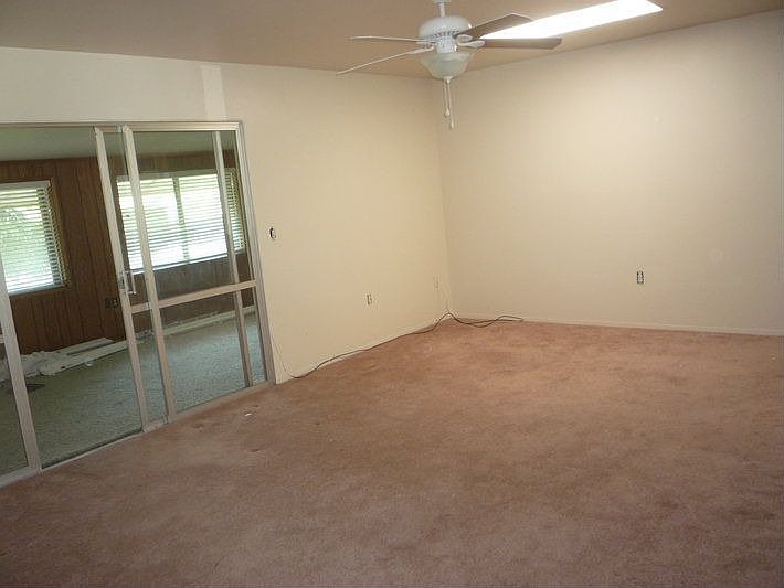 Lg Living Room And Added Patio Enclosure