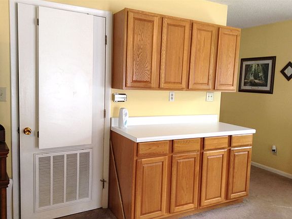 5th image of 321 Lakewood Dr