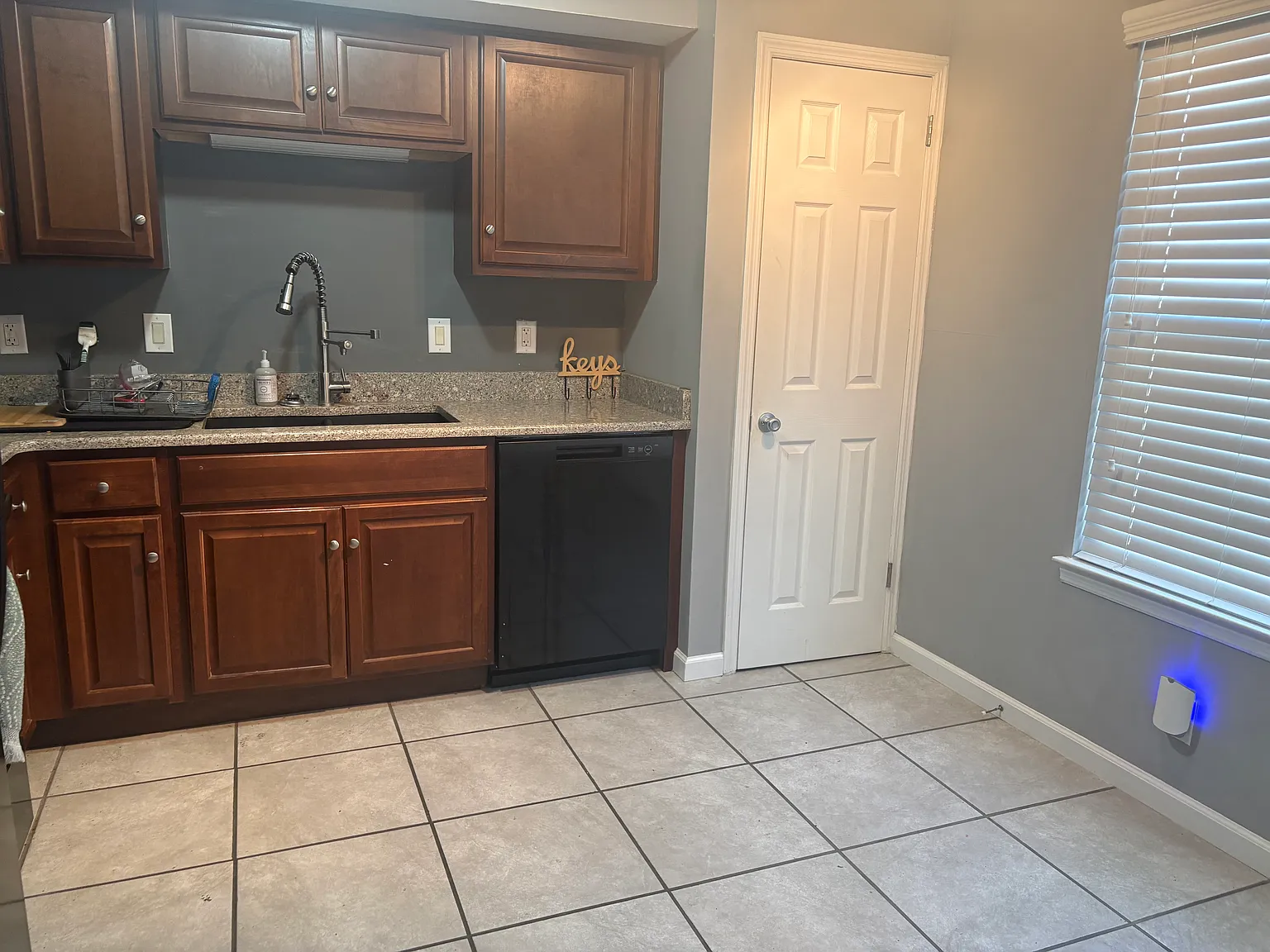 2 bed, 1020 sqft, $800 — Photo 4
