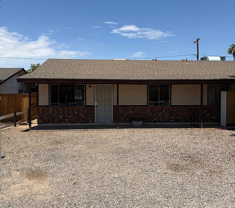 7132 E Broadway Rd #1