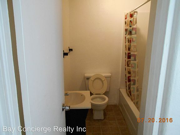 4th image of 4424 57th Ave N APT 1