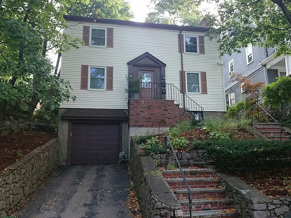 59 Redlands Rd