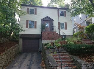 59 Redlands Rd, West Roxbury, MA 02132