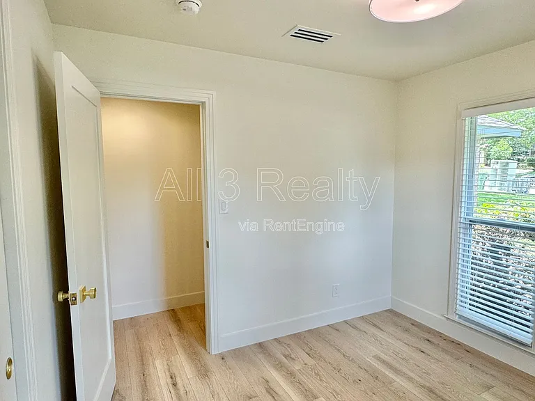3224 Little John Dr — Photo 24