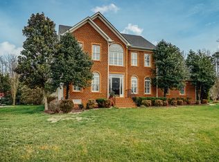 3300 Fox Hurst Dr, Midlothian, VA 23113