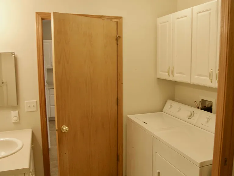3330-40 Bluebird Ct — Photo 7