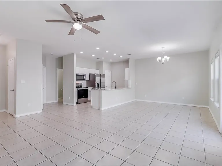 15513 Palmira Ave #B — Photo 8