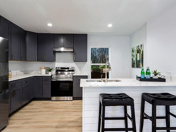4th image of 3418 Gibsondell Ave