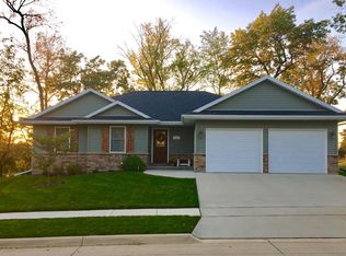 1035 Marisa Rdg, Dubuque, IA 52001