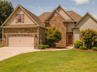 330 War Emblem Dr, Boiling Springs, SC 29316