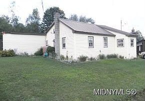 2nd image of 449 Pardeeville Rd