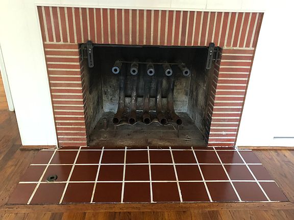 5th image of 1010 W Iris Ave